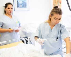 حقوق و مزایای آوسبیلدونگ پرستاری در آلمان حقوق و مزایای آوسبیلدونگ پرستاری در آلمان